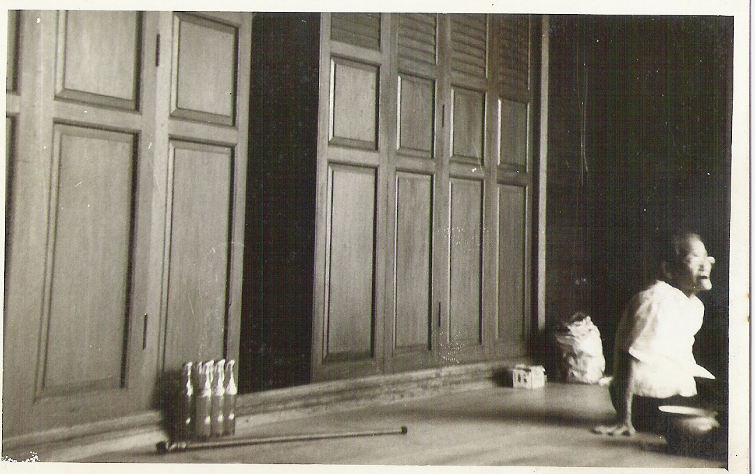 คุณยายหยี่ บุปผเวส